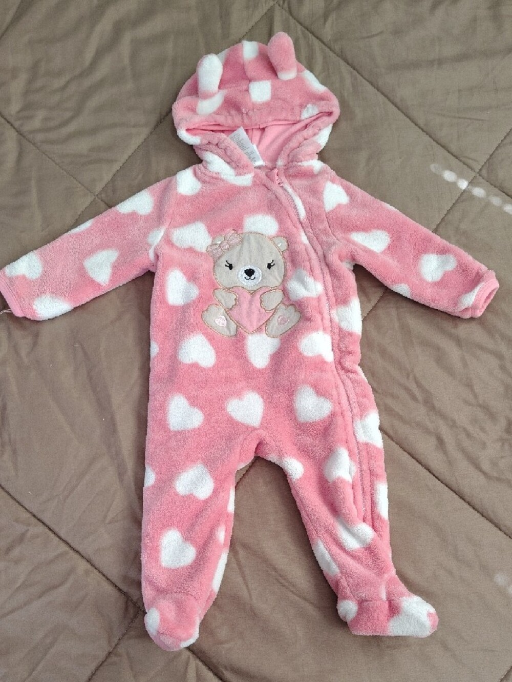 Cozy Pink Heart Plush Hooded Baby One-Piece with Bear Accent - Picture 2 of 7